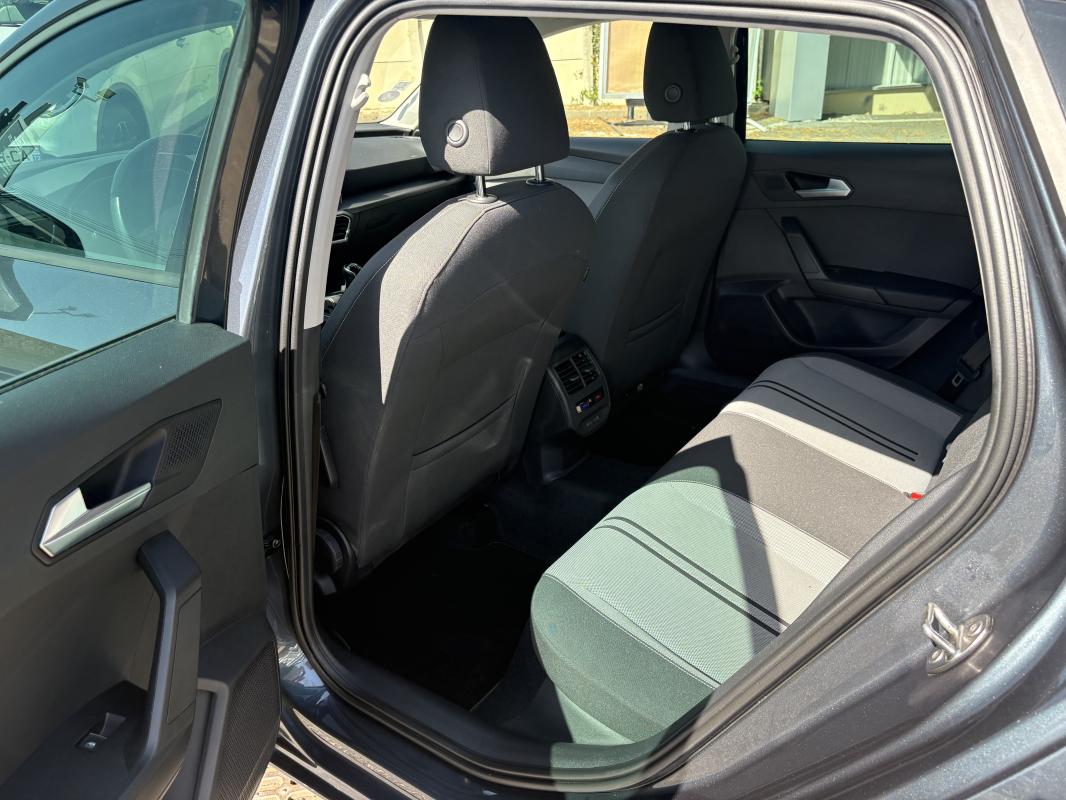 Seat Leon - 1.0L TSI 110 CV URBAN BVM 6 - APPLE CAR PLAY SANS FIL CAMERA -FEUX LED