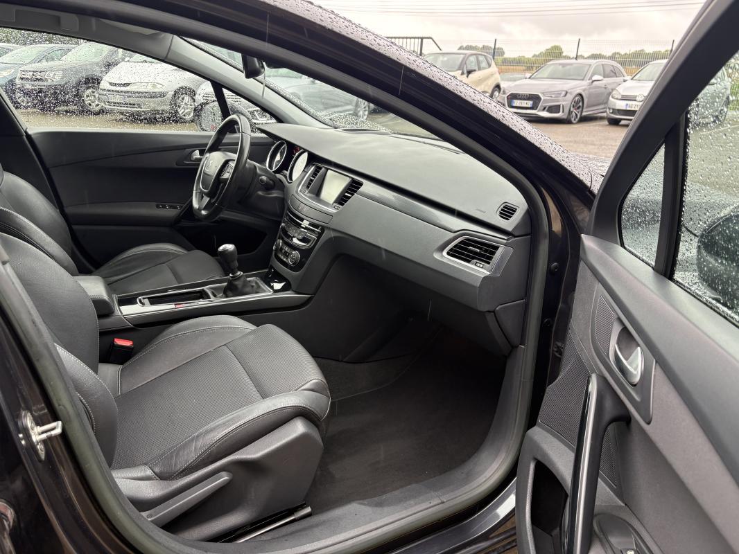 Peugeot 508 - 2.0 HDI 150 CV BVM 6 ALLURE + ATTELAGE DEMONTABLE