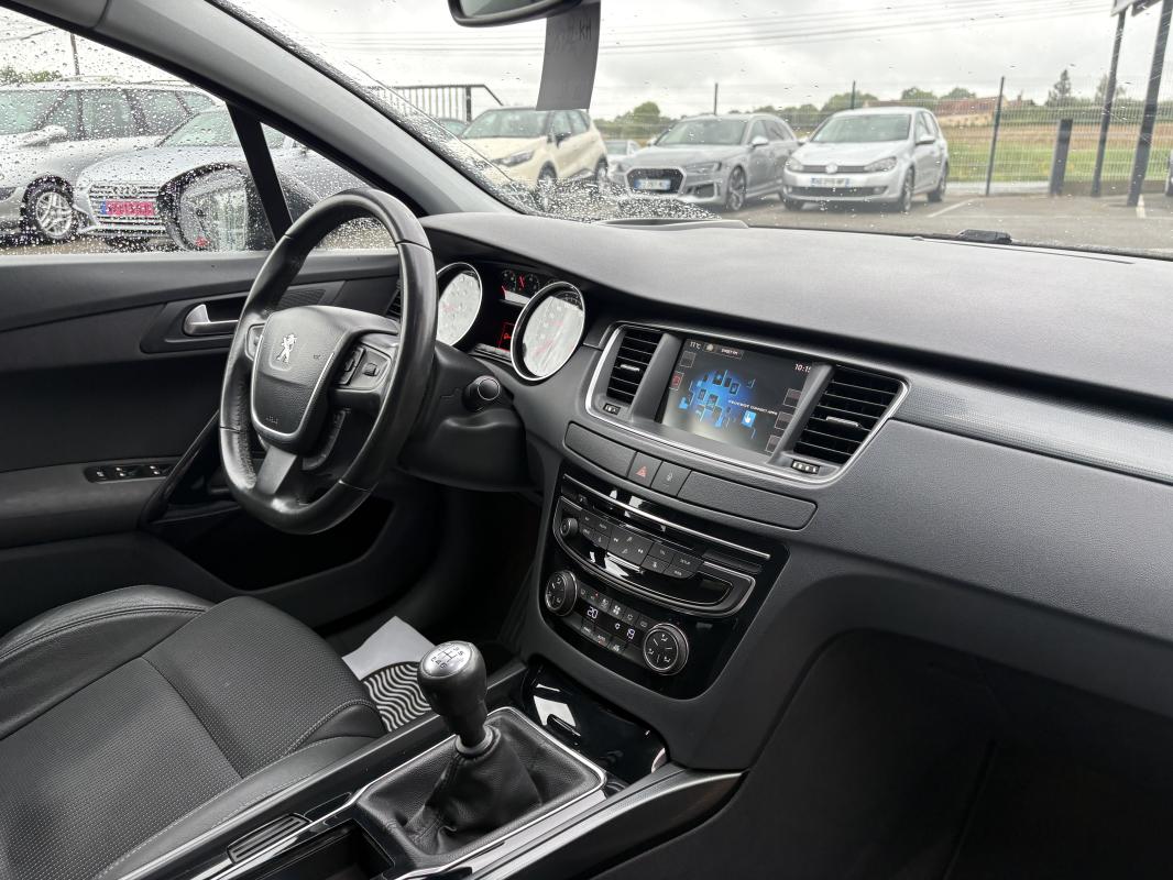 Peugeot 508 - 2.0 HDI 150 CV BVM 6 ALLURE + ATTELAGE DEMONTABLE
