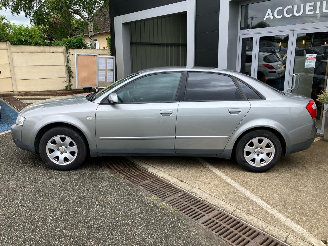 Audi A4 - II 1.6L 102CV BVM 5