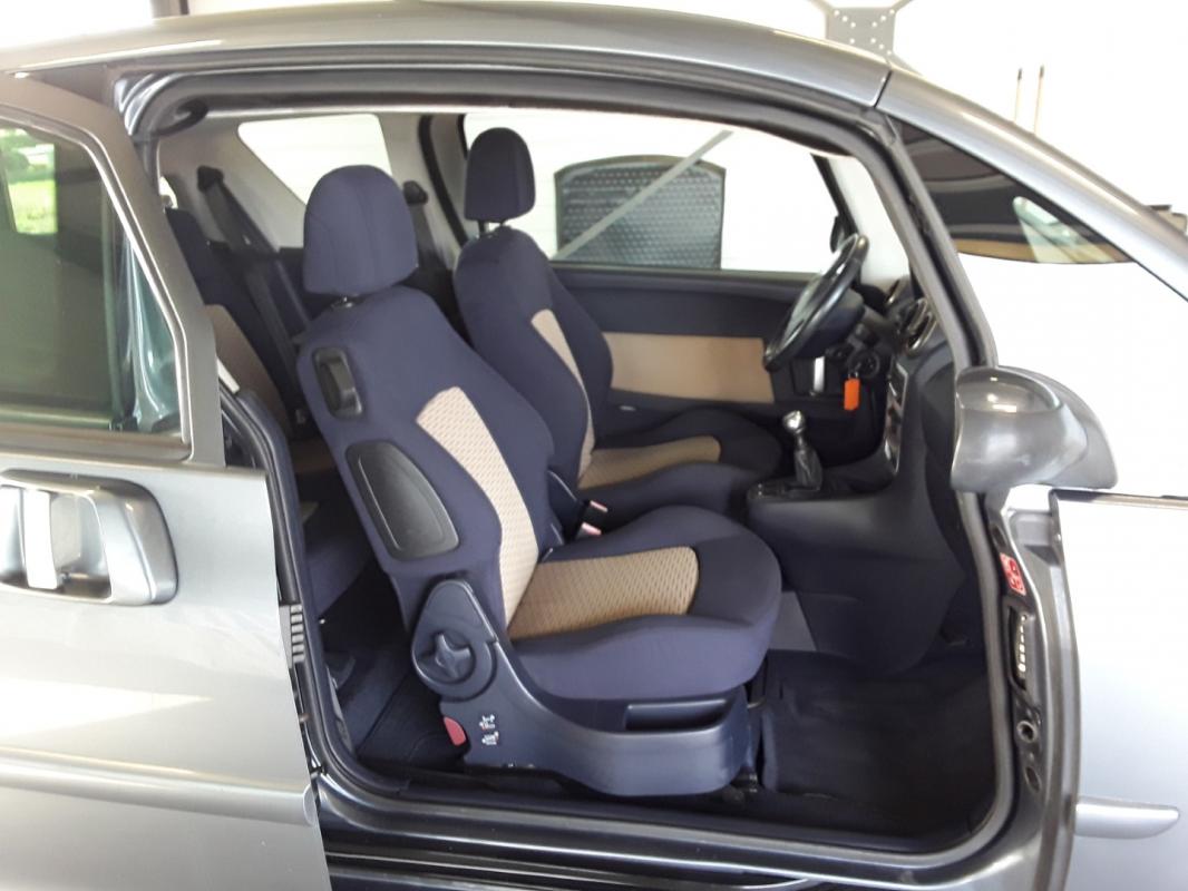 Peugeot 1007 - 1.4 HDI 70 CV SPORTY