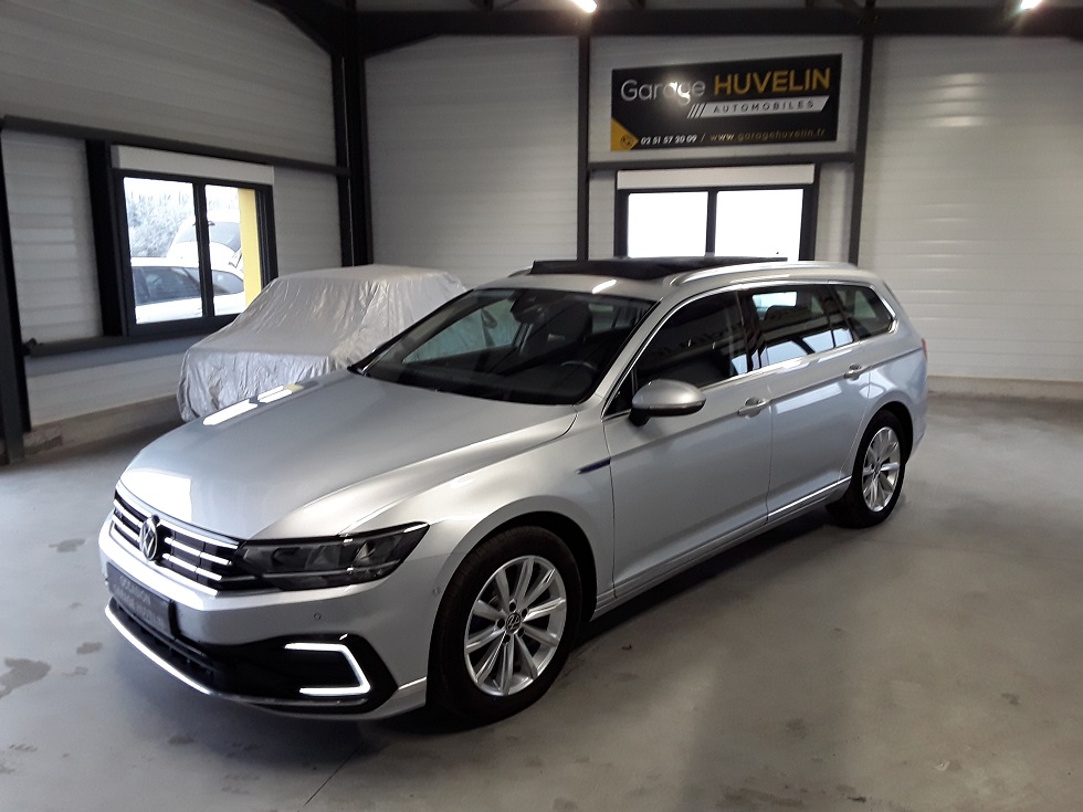 VOLKSWAGEN PASSAT SW - GTE 1.4 TSI 218 CV HYBRIDE RECHARGEABLE DSG6 (2021)