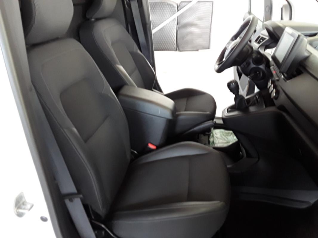 Renault Kangoo - 1.3 TCE 100 CV GRAND CONFORT BV6