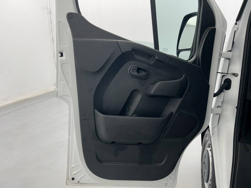 Renault Master - FOURGON FGN TRAC F3500 L2H2 BLUE DCI 135 CONFORT