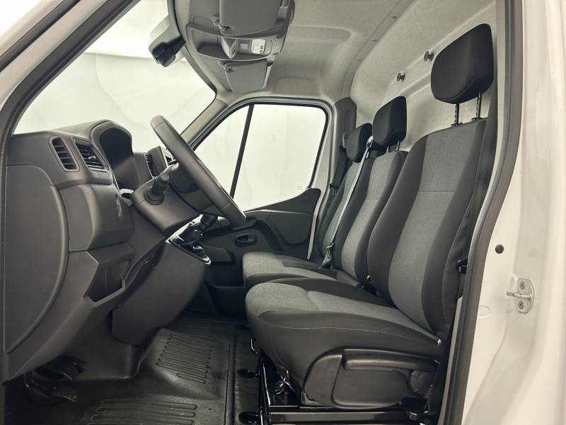 Renault Master - FOURGON FGN TRAC F3500 L2H2 BLUE DCI 135 CONFORT