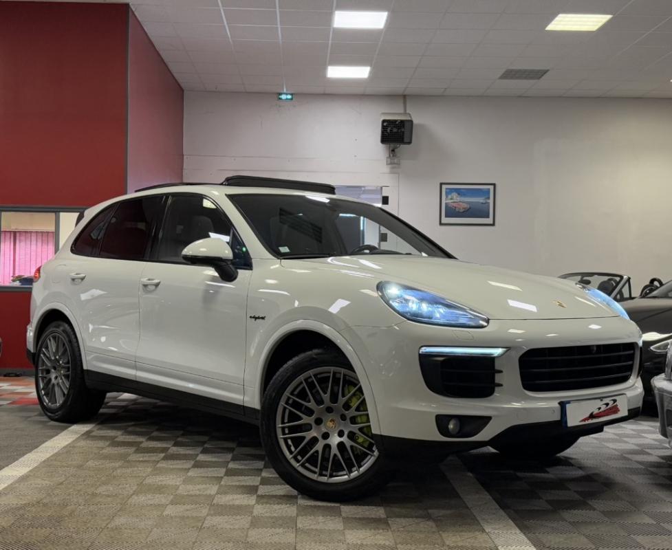 Porsche Cayenne - 3.0 416ch S E-Hybrid Platinum Edition