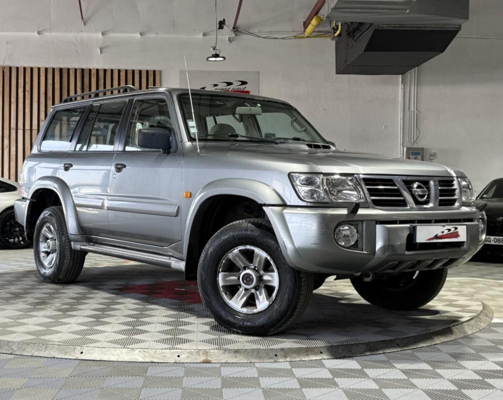 Nissan Patrol - GR 3.0 DI 158ch Elégance 4x4 Y61 BVM5 7pl