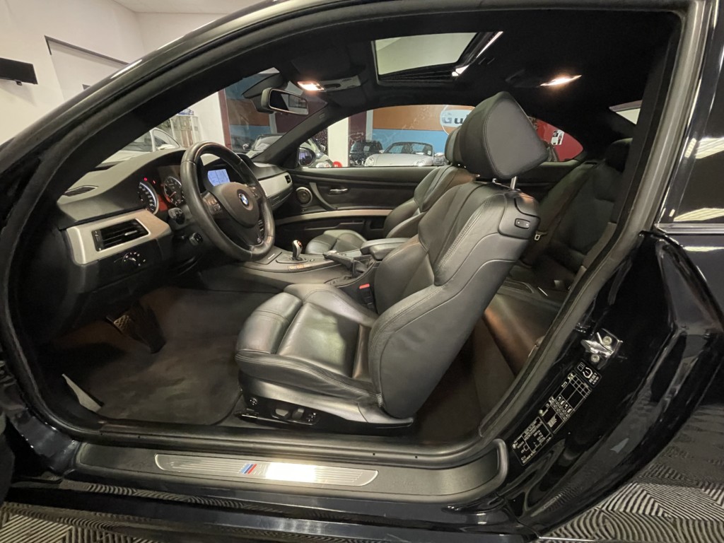 BMW M3 - Coupé 4.0 V8 420ch Drivelogic (E92)