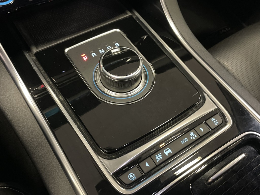Jaguar XF - 2.0 D 180ch Business R-Sport BVA