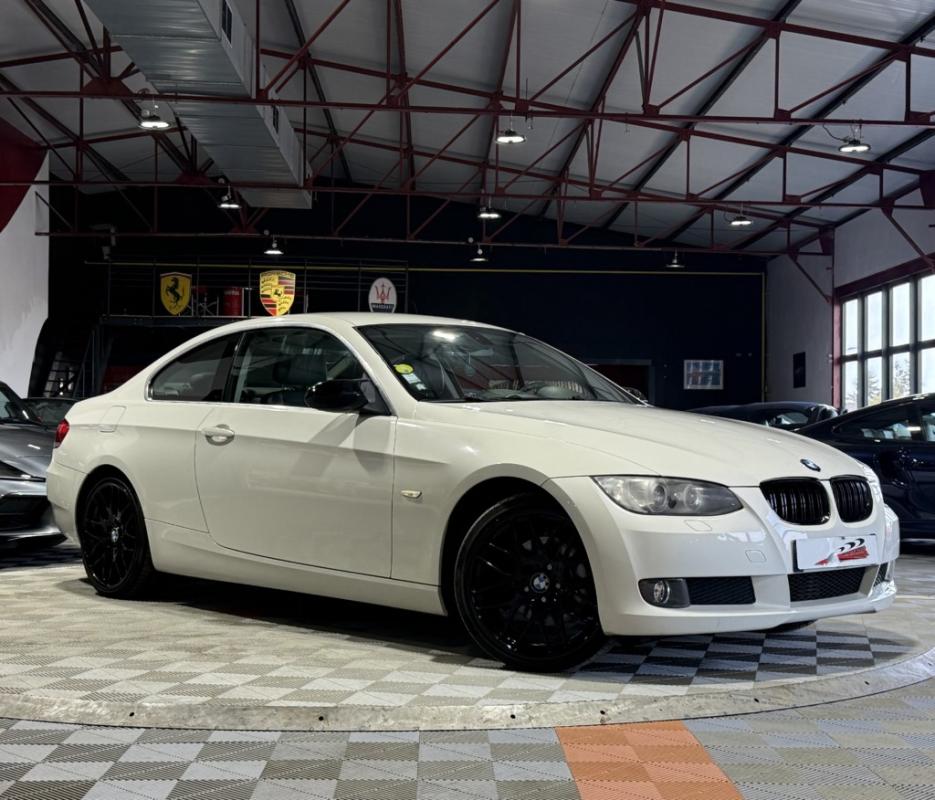 BMW Série 3 - Coupé 320d 177ch Luxe BVM6 (E92)