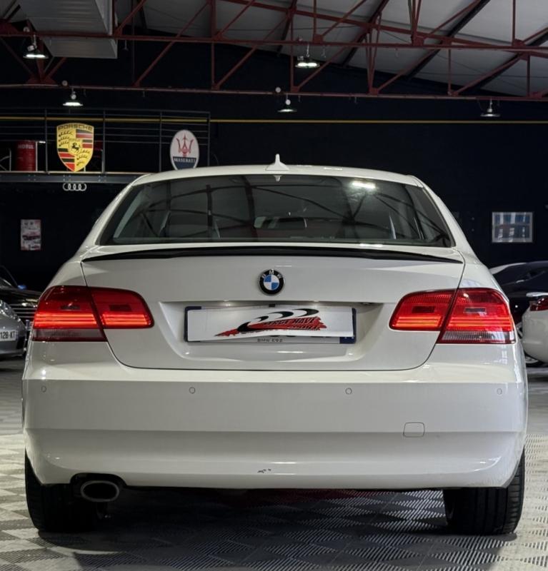 BMW Série 3 - Coupé 320d 177ch Luxe BVM6 (E92)