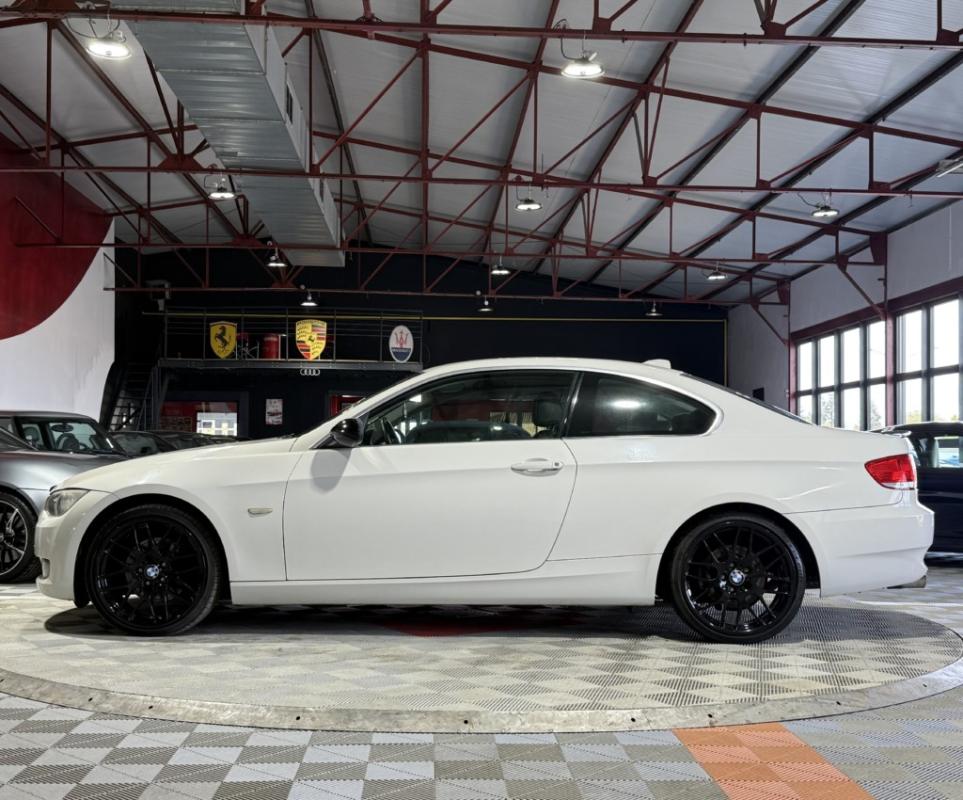BMW Série 3 - Coupé 320d 177ch Luxe BVM6 (E92)
