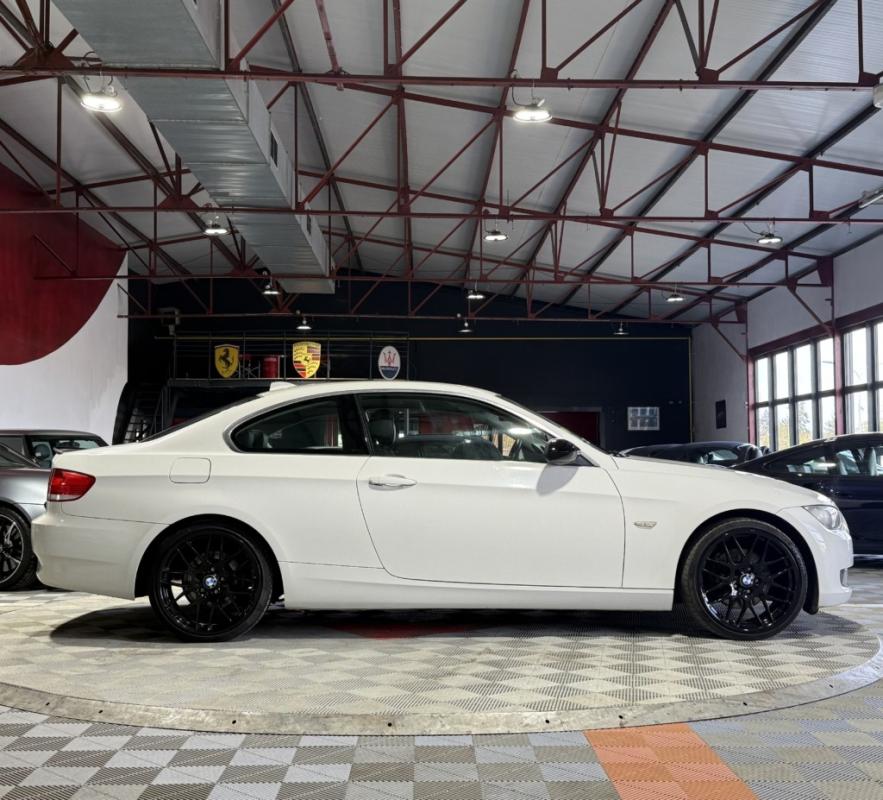 BMW Série 3 - Coupé 320d 177ch Luxe BVM6 (E92)