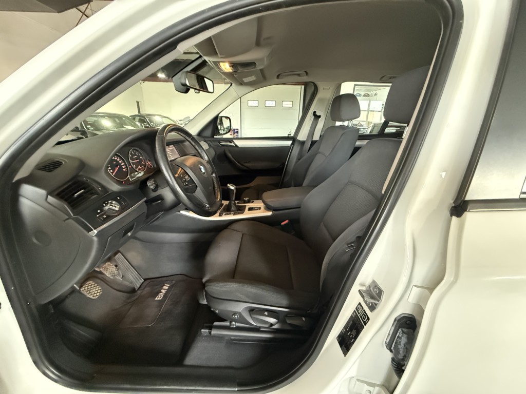 BMW X3 - sDrive18d 143ch Confort BVM6 (F25)
