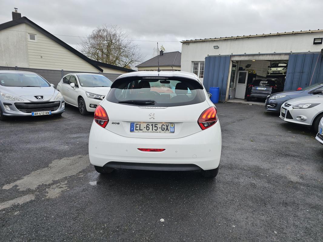 Peugeot 208 - 1.6 Blue-HDi 75CH Active Business