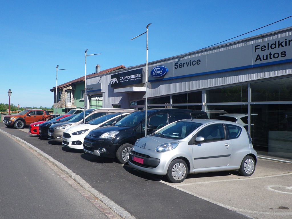 Ford Tourneo Connect - 1.0 100 BV6 TITANIUM 5 PL