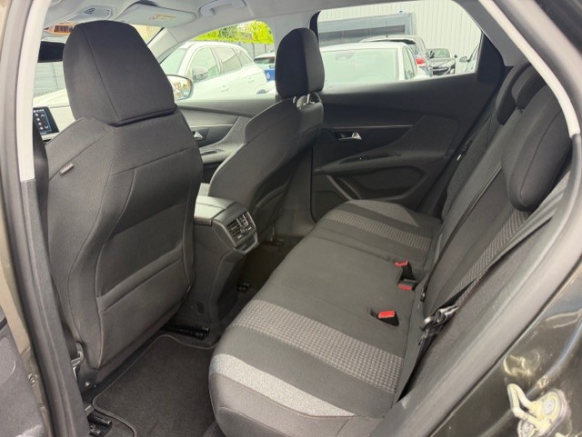 Peugeot 3008 - II 1.5 BLUEHDI 130 S&S Active Business
