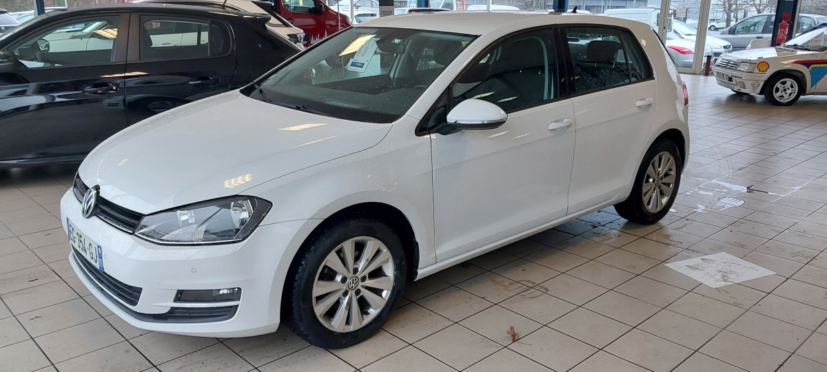 VOLKSWAGEN GOLF - VII 1.6 TDI 90 BVM5 CONFORTLINE BMT (2016)