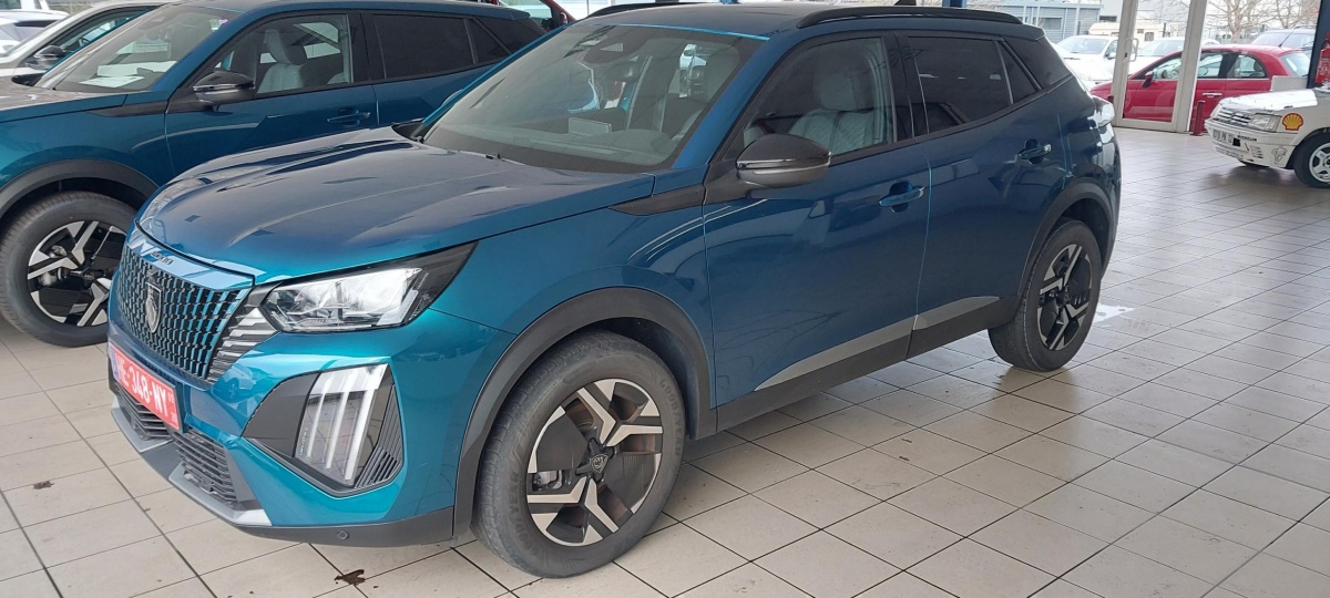 PEUGEOT 2008 - II HYBRID 145 E-DCS6 ALLURE (2025)