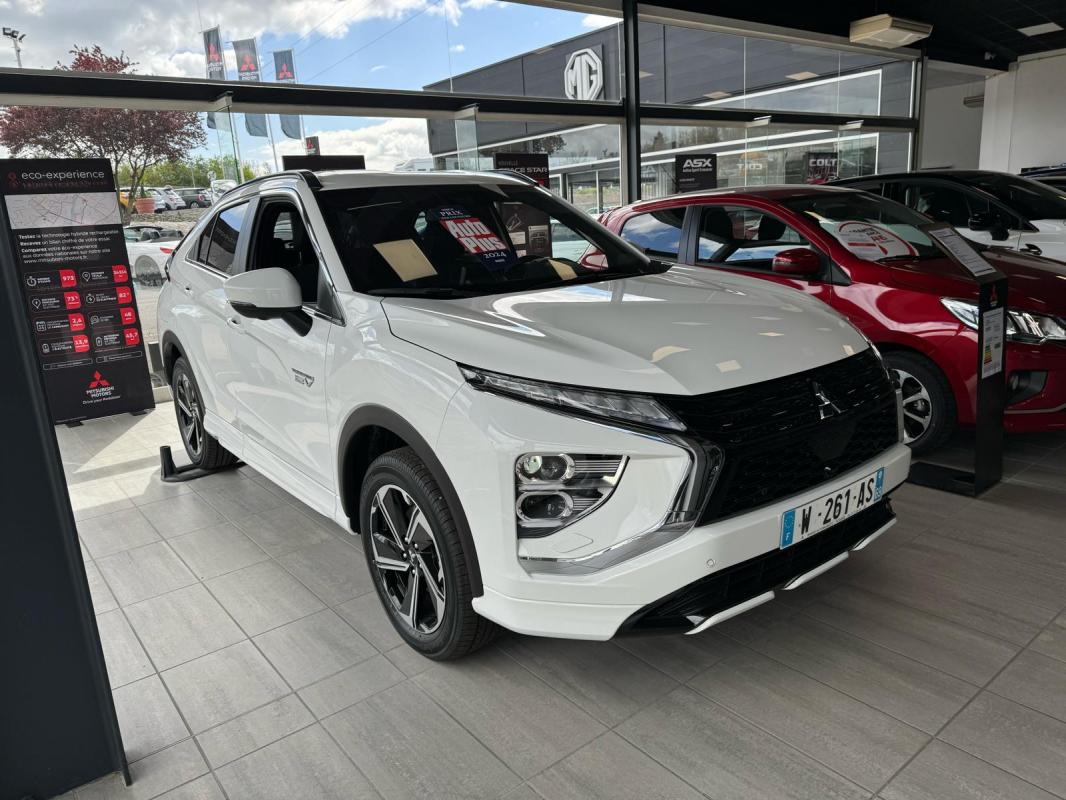 Mitsubishi Eclipse Cross - (2) 2.4 MIVEC 188 PHEV TWIN MOTOR 4WD INTENSE DESIGN