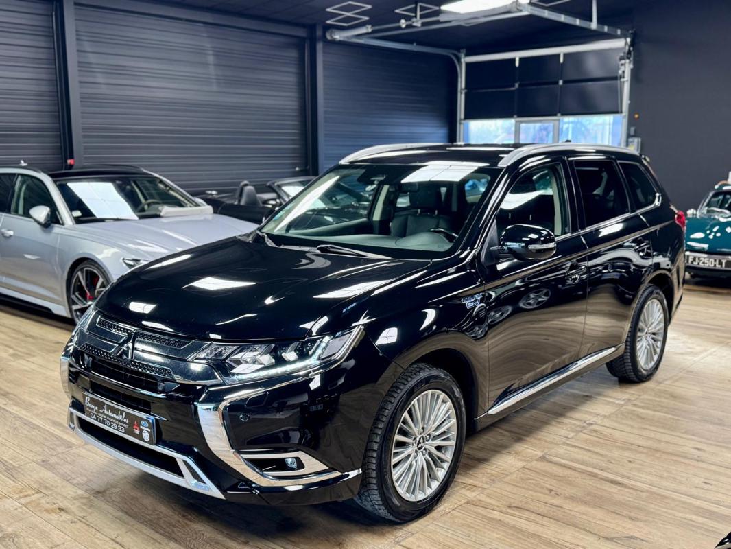 Mitsubishi Outlander PHEV III (2) TWIN MOTOR 4WD INTENSE MY20