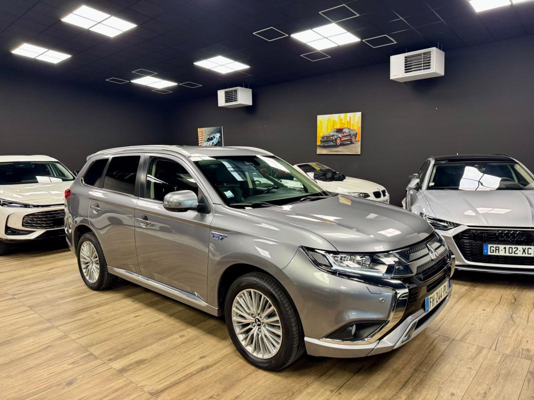 Mitsubishi Outlander - III (2) PHEV TWIN MOTOR 4WD INTENSE 224CH