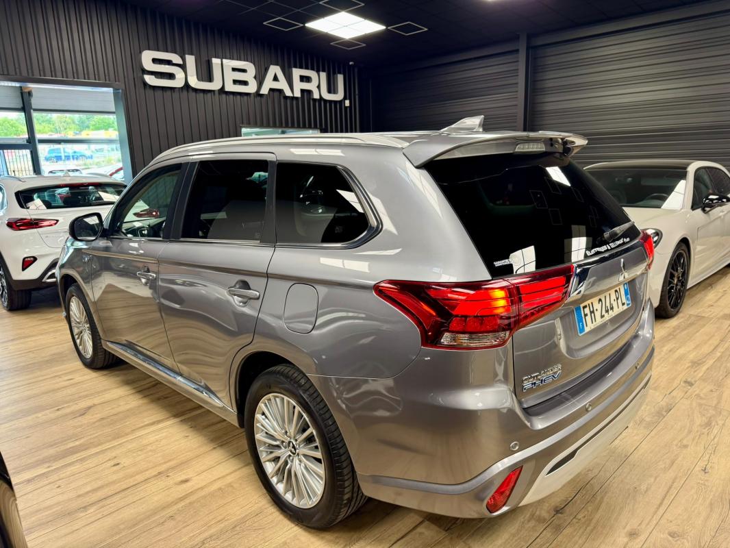 Mitsubishi Outlander - III (2) PHEV TWIN MOTOR 4WD INTENSE 224CH