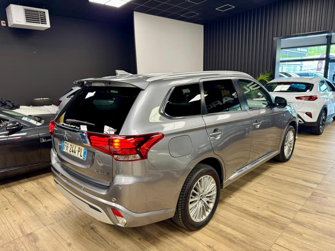 Mitsubishi Outlander - III (2) PHEV TWIN MOTOR 4WD INTENSE 224CH