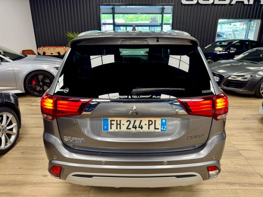 Mitsubishi Outlander - III (2) PHEV TWIN MOTOR 4WD INTENSE 224CH