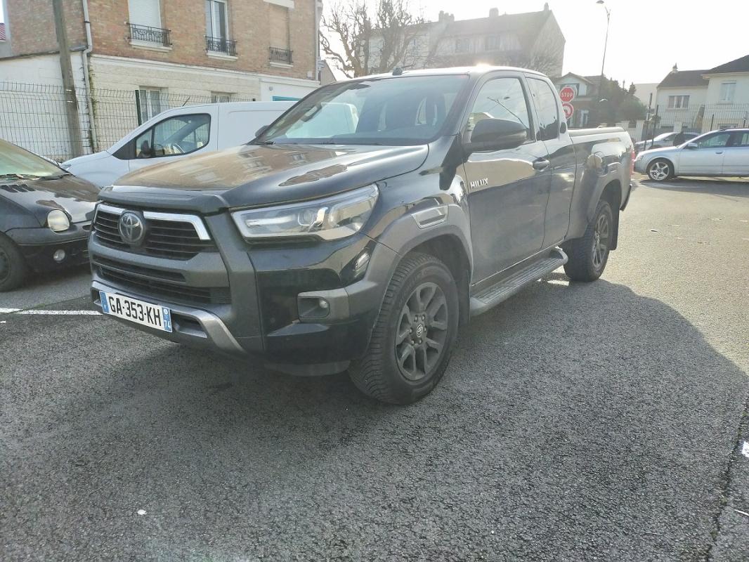 TOYOTA HILUX - IV 4WD 2.8 D-4D 204 XTRA CABINE INVINCIBLE (2021)