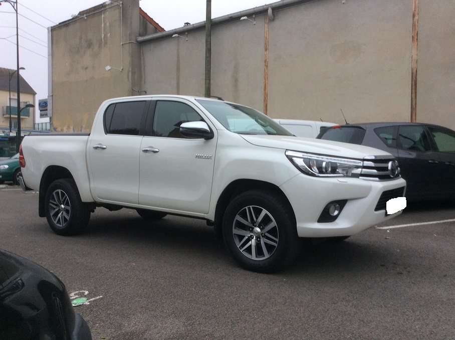 Toyota Hilux IV 4WD 2.4 D-4D 150 DOUBLE CABINE