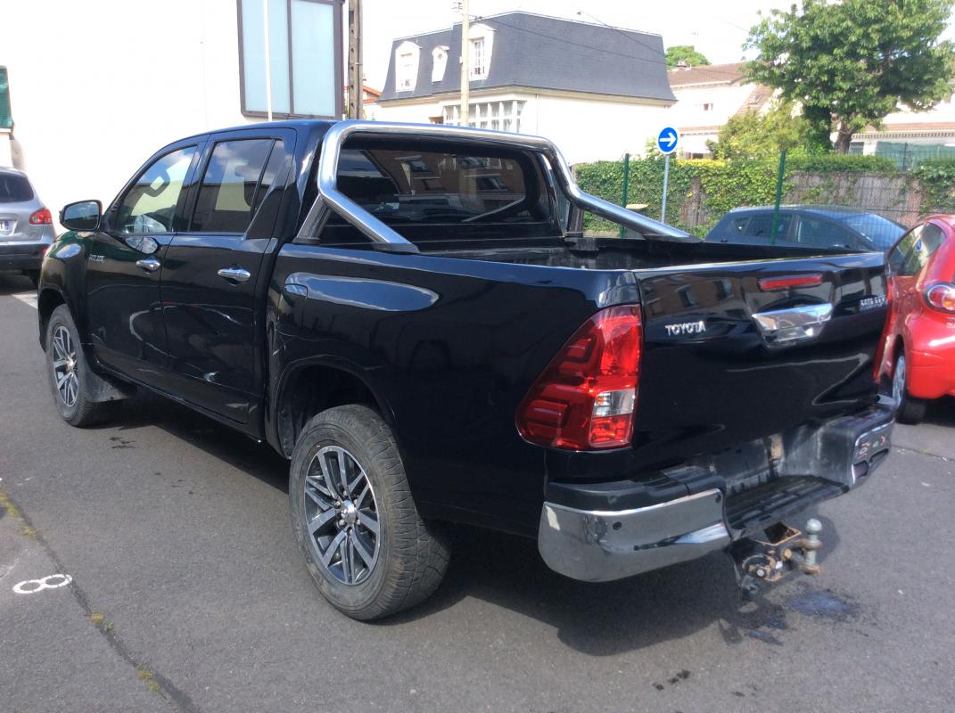 Toyota Hilux - IV 4WD 2.4 D-4D 150 DOUBLE CABINE