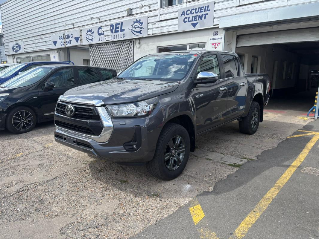 TOYOTA HILUX - IV 4WD 2.4 D-4D 150 DOUBLE CABINE (2024)