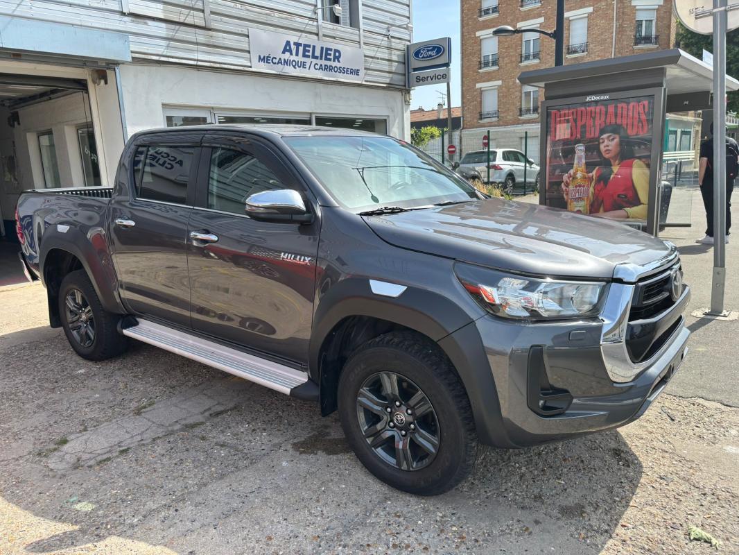 TOYOTA HILUX - IV 4WD 2.8 D-4D 205 DOUBLE CABINE (2023)