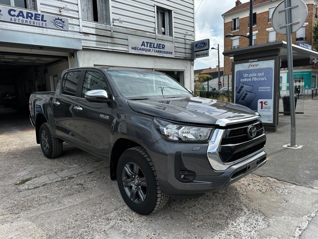 Toyota Hilux IV 4WD 2.8 D-4D 204 DOUBLE CABINE INVINCIBLE