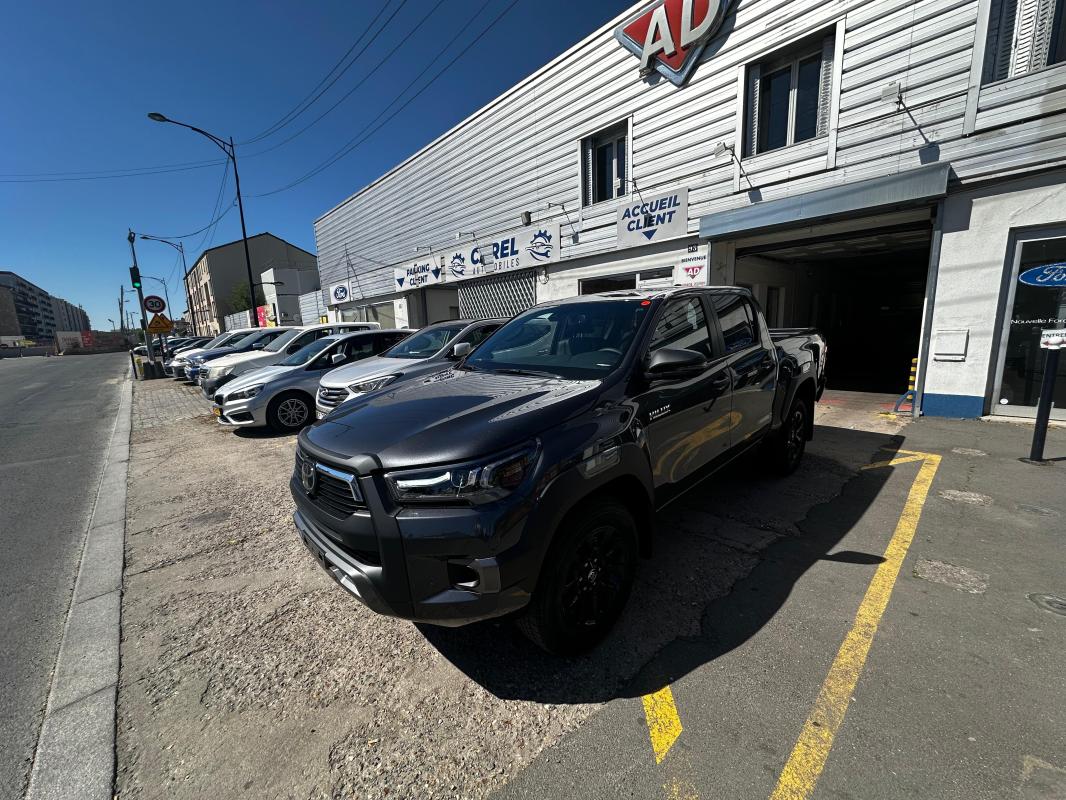 Toyota Hilux - IV 4WD 2.8 D-4D 204 DOUBLE CABINE INVINCIBLE