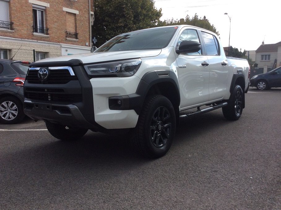 Toyota Hilux - IV 4WD 2.8 D-4D 204 DOUBLE CABINE INVINCIBLE