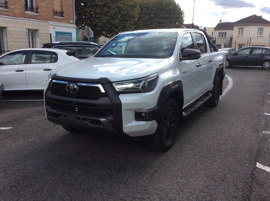 Toyota Hilux - IV 4WD 2.8 D-4D 204 DOUBLE CABINE INVINCIBLE