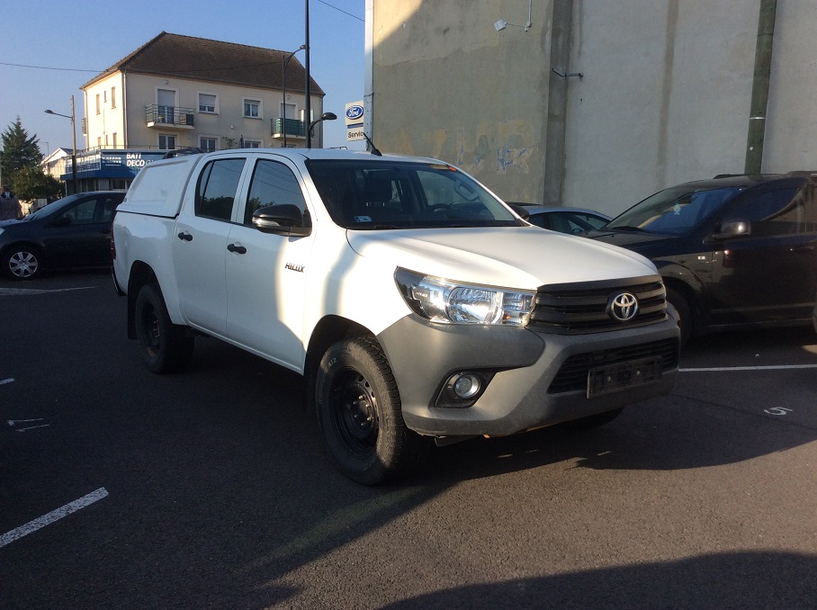 Toyota Hilux - IV 4WD 2.4 D-4D 150 DOUBLE CABINE