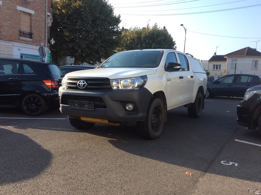 Toyota Hilux - IV 4WD 2.4 D-4D 150 DOUBLE CABINE