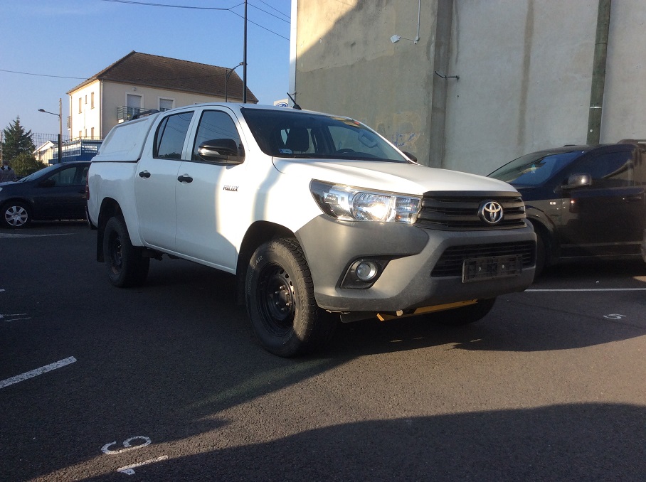 Toyota Hilux - IV 4WD 2.4 D-4D 150 DOUBLE CABINE