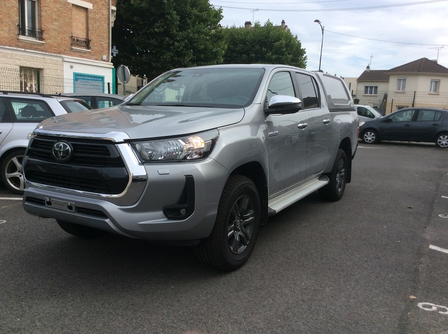 Toyota Hilux - IV 4WD 2.4 D-4D 150 DOUBLE CABINE