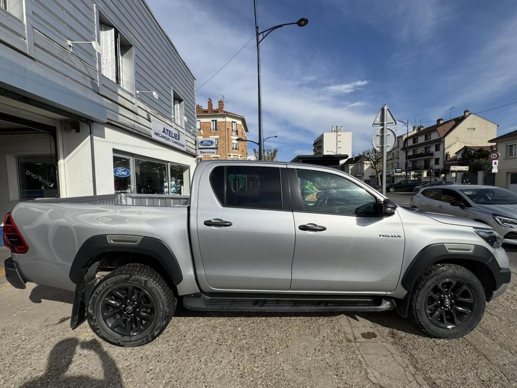 Toyota Hilux - IV 4WD 2.8 D-4D 204 DOUBLE CABINE INVINCIBLE