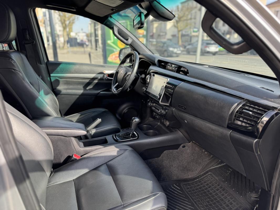 Toyota Hilux - IV 4WD 2.8 D-4D 204 DOUBLE CABINE INVINCIBLE