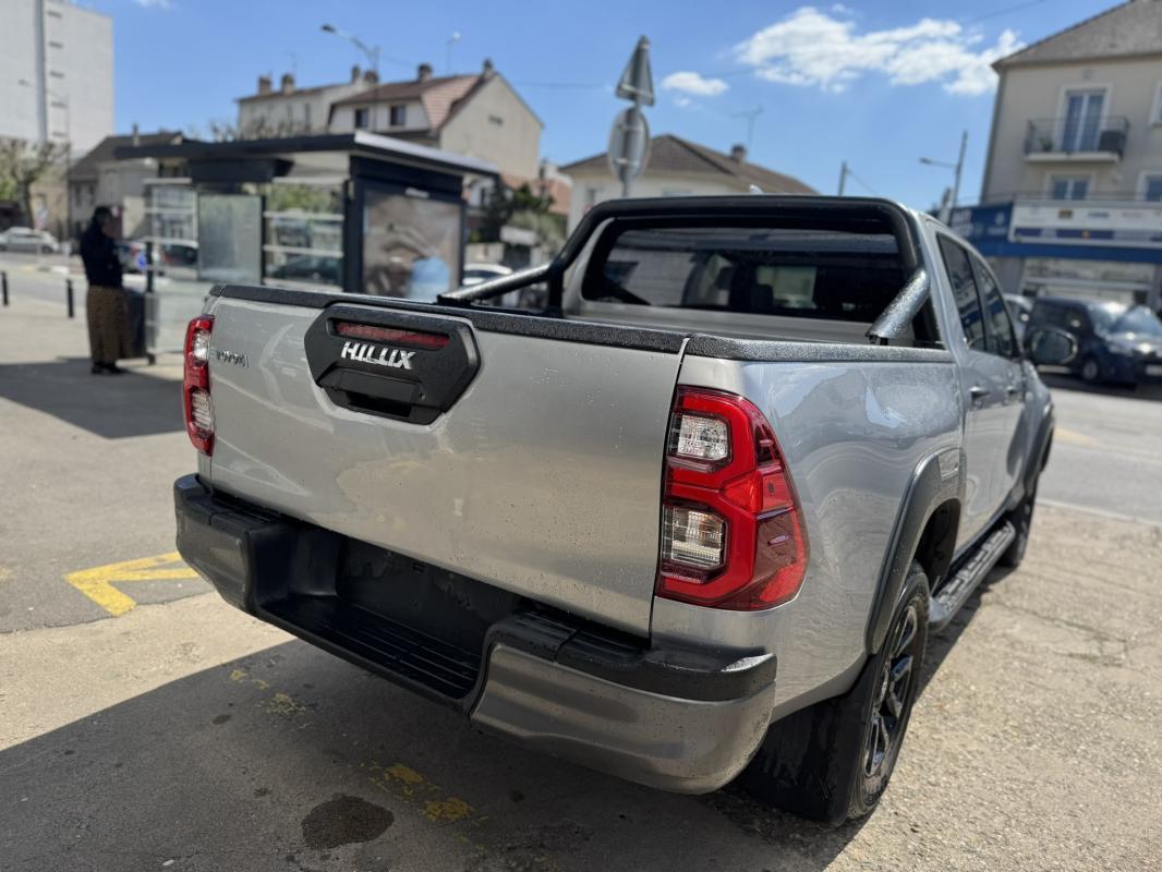 Toyota Hilux - IV 4WD 2.8 D-4D 204 DOUBLE CABINE INVINCIBLE