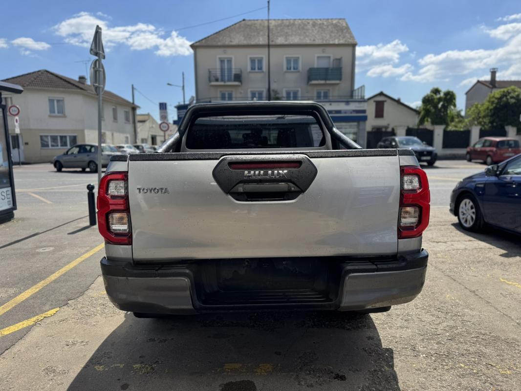 Toyota Hilux - IV 4WD 2.8 D-4D 204 DOUBLE CABINE INVINCIBLE