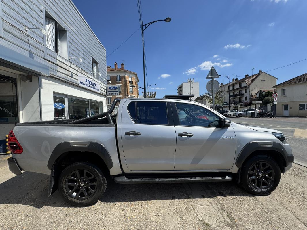 Toyota Hilux - IV 4WD 2.8 D-4D 204 DOUBLE CABINE INVINCIBLE