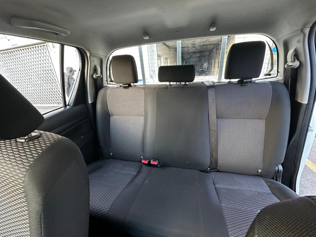 Toyota Hilux - IV 4WD 2.4 D-4D 150 DOUBLE CABINE