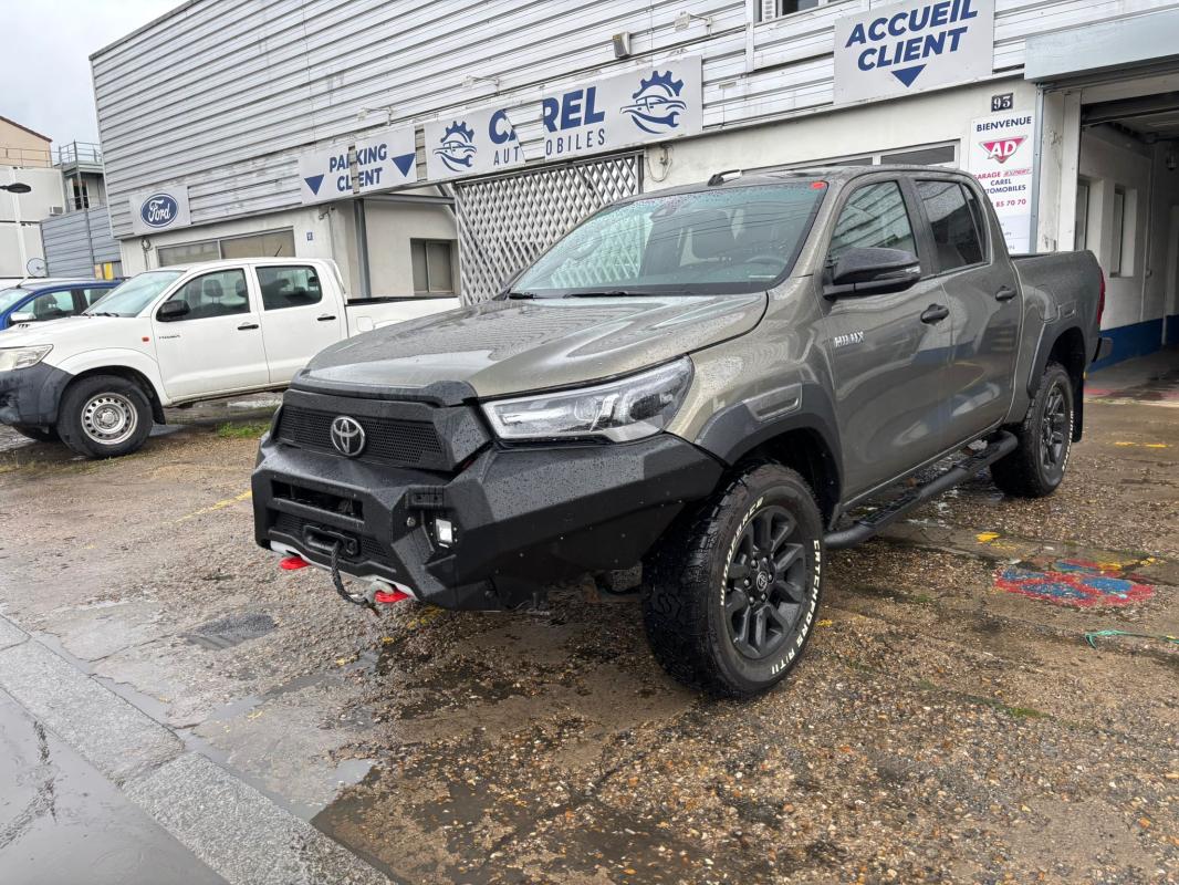 Toyota Hilux - IV 4WD 2.8 D-4D 204 DOUBLE CABINE INVINCIBLE