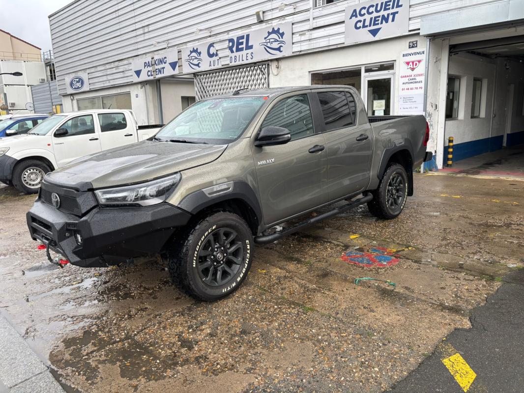 Toyota Hilux - IV 4WD 2.8 D-4D 204 DOUBLE CABINE INVINCIBLE
